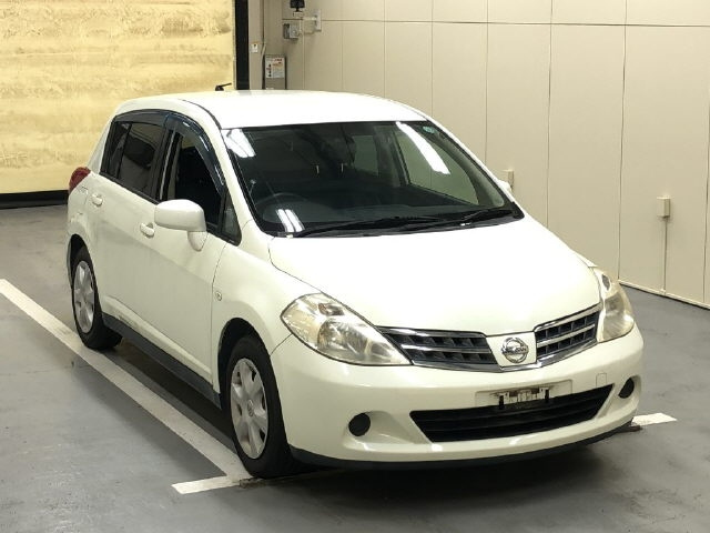 NISSAN TIIDA 2012