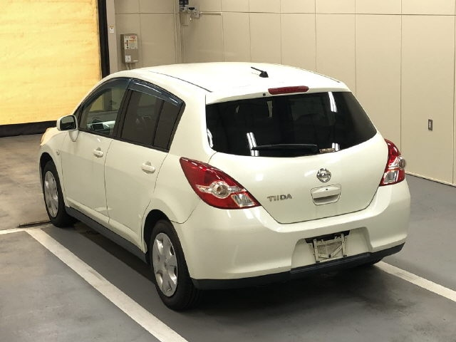 NISSAN TIIDA 2012