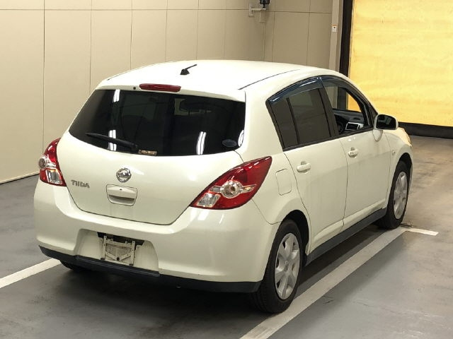 NISSAN TIIDA 2012