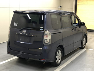 TOYOTA VOXY 2008