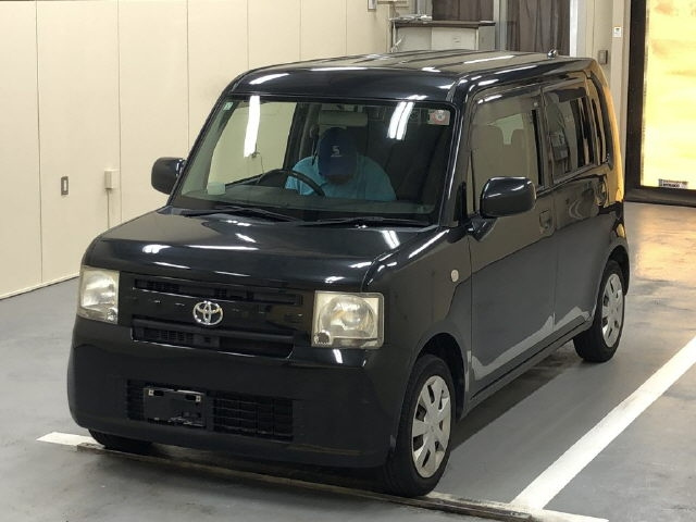 TOYOTA PIXIS SPACE 2013