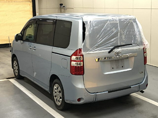 TOYOTA NOAH 2012