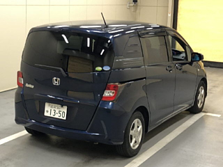 HONDA FREED 2011