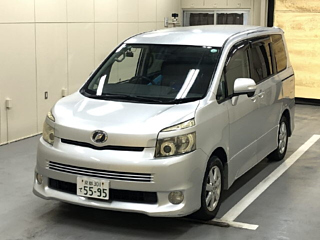 TOYOTA VOXY 2009