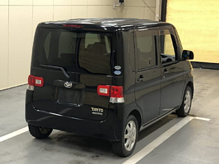 DAIHATSU TANTO 2010