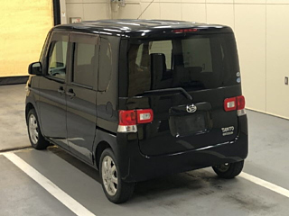 DAIHATSU TANTO 2010
