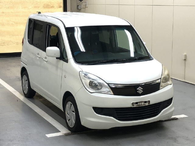 SUZUKI SOLIO 2011