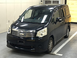 TOYOTA NOAH 2012
