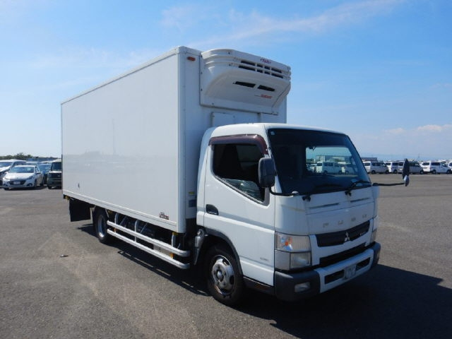MITSUBISHI CANTER 2015
