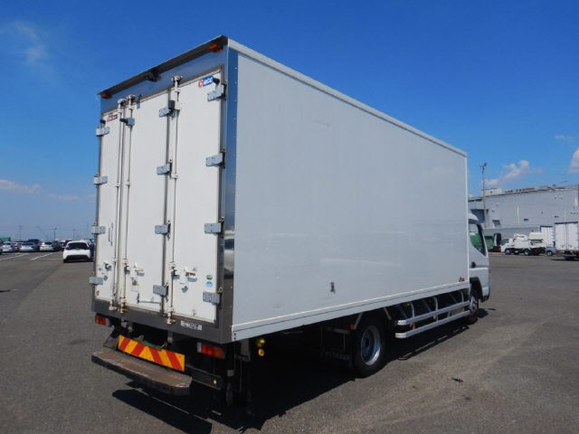 MITSUBISHI CANTER 2015