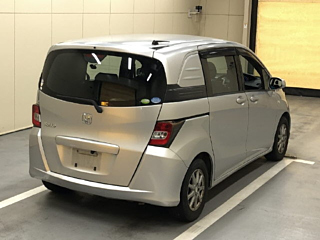 HONDA FREED 2010
