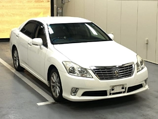 TOYOTA CROWN 2010