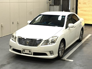 TOYOTA CROWN 2010