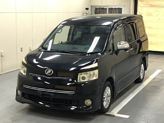 TOYOTA VOXY 2009