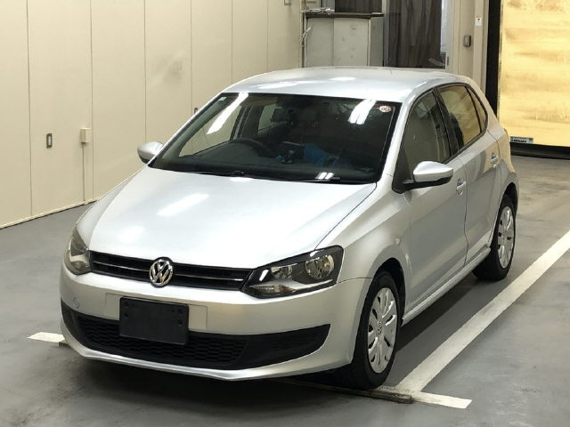 VOLKSWAGEN POLO 2010