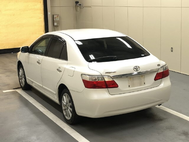 TOYOTA PREMIO 2008
