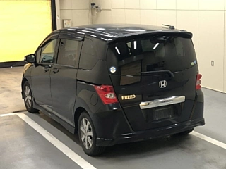 HONDA FREED 2010