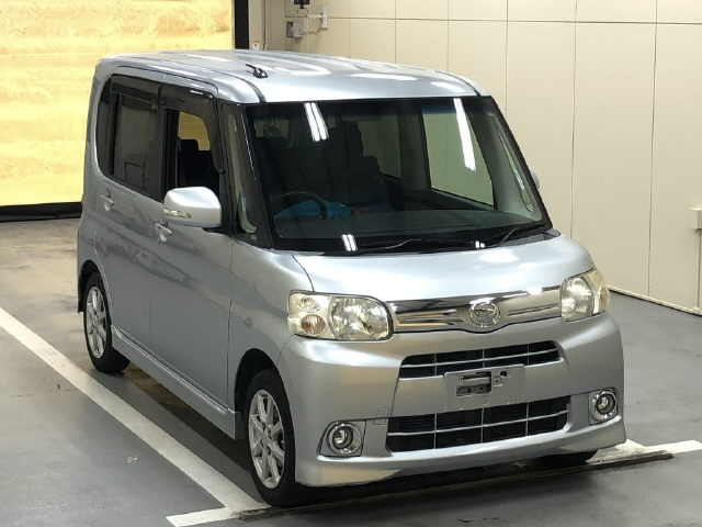 DAIHATSU TANTO 2012