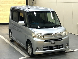 DAIHATSU TANTO 2012
