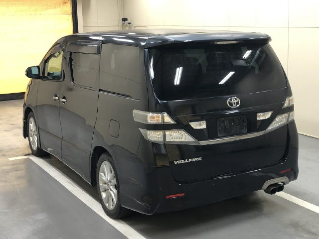 TOYOTA VELLFIRE 2010