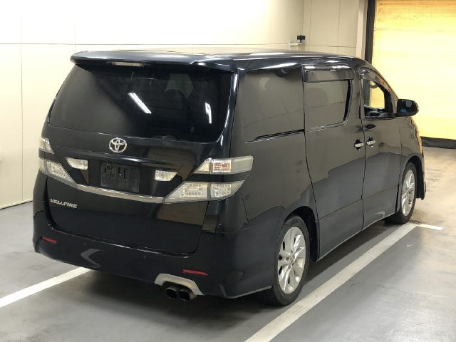 TOYOTA VELLFIRE 2010