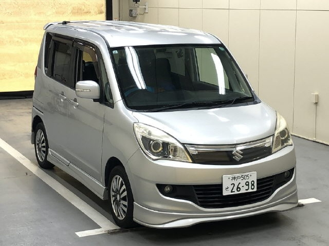 SUZUKI SOLIO 2011