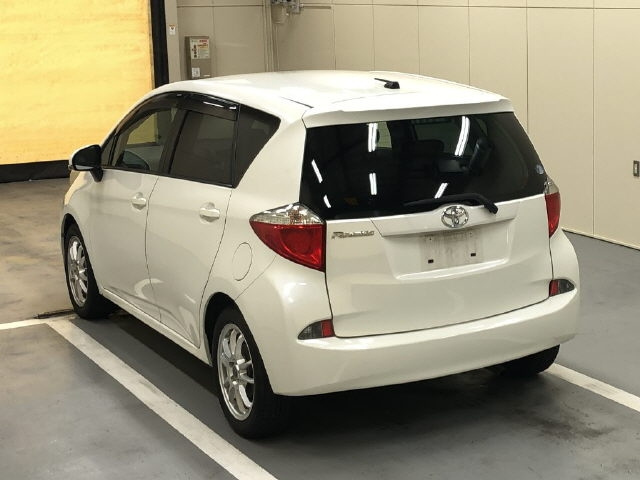 TOYOTA RACTIS 2012