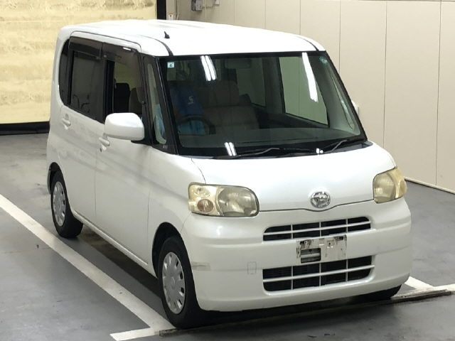DAIHATSU TANTO 2009