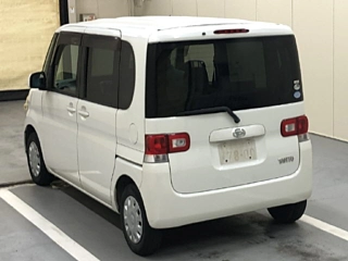 DAIHATSU TANTO 2009