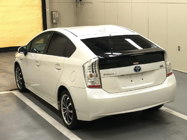 TOYOTA PRIUS 2011