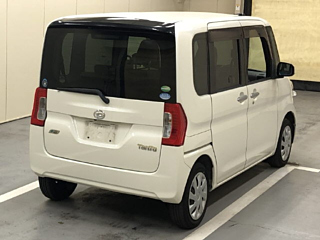 DAIHATSU TANTO 2015