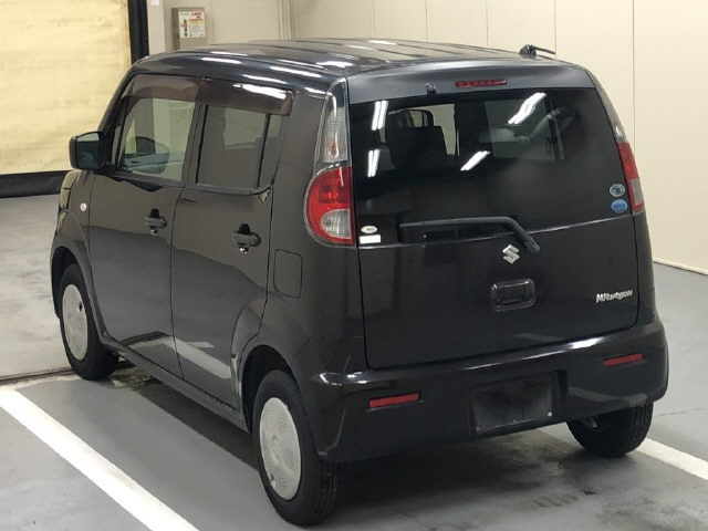 SUZUKI MRWAGON 2011