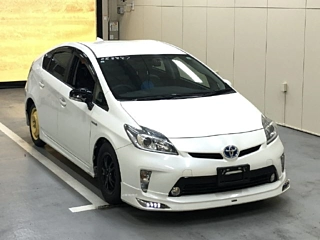 TOYOTA PRIUS 2013