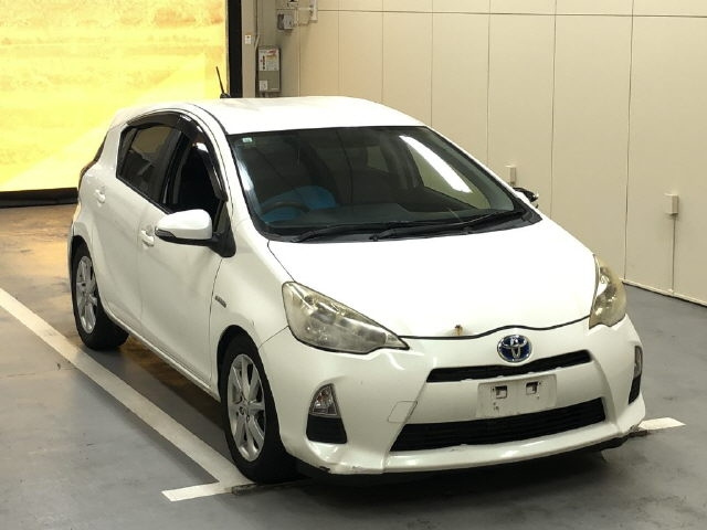 TOYOTA AQUA 2013