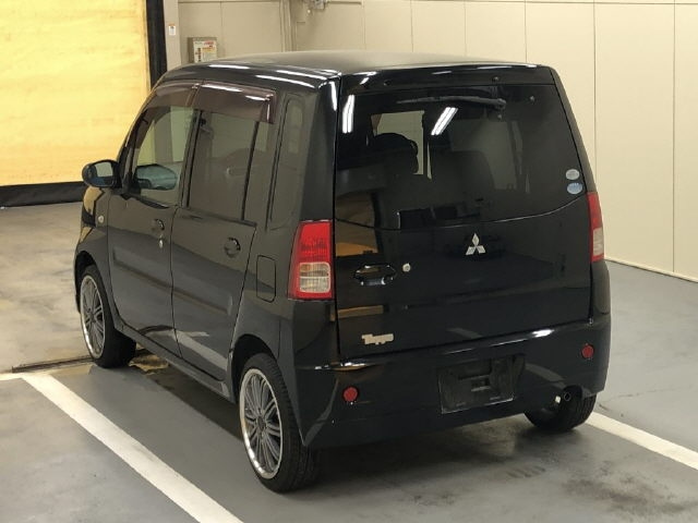 MITSUBISHI TOPPO 2010