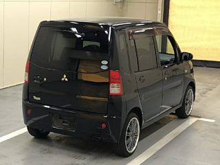 MITSUBISHI TOPPO 2010