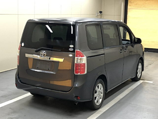 TOYOTA NOAH 2009