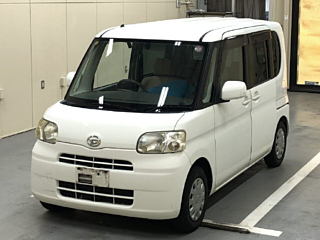 DAIHATSU TANTO 2008