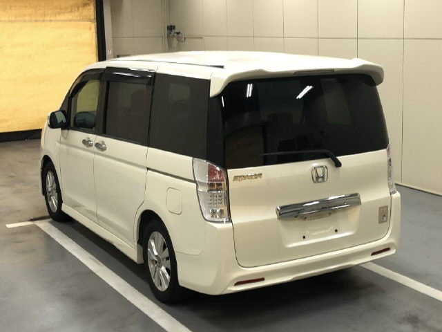 HONDA STEP WAGON 2011