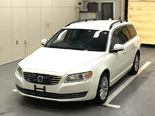 VOLVO V70 2014