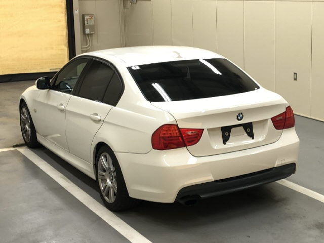 BMW 3 SERIES 2010