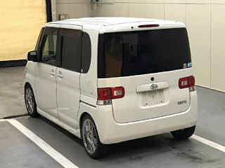 DAIHATSU TANTO 2008