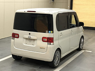 DAIHATSU TANTO 2008