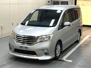 NISSAN SERENA 2011