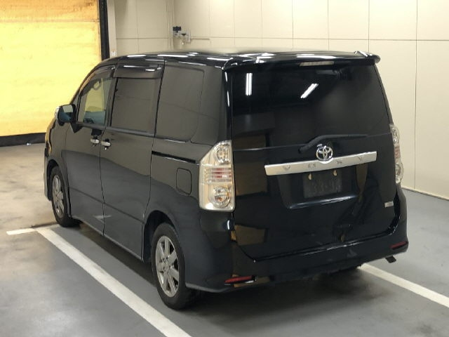 TOYOTA VOXY 2008