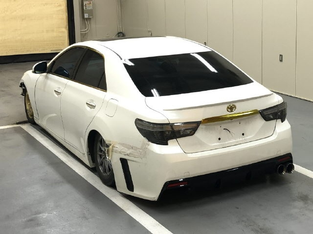 TOYOTA MARK X 2010