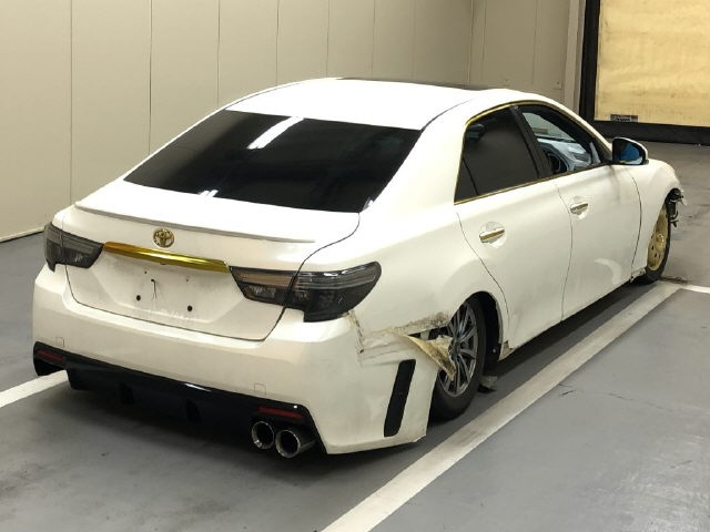 TOYOTA MARK X 2010