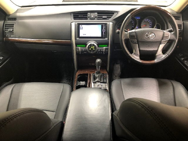 TOYOTA MARK X 2012