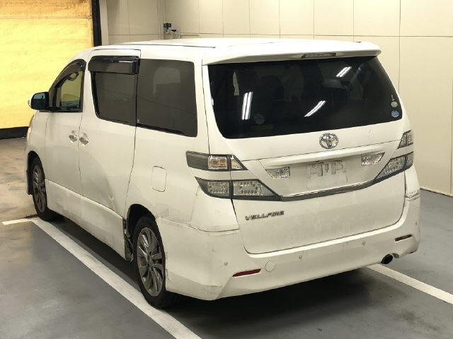 TOYOTA VELLFIRE 2011