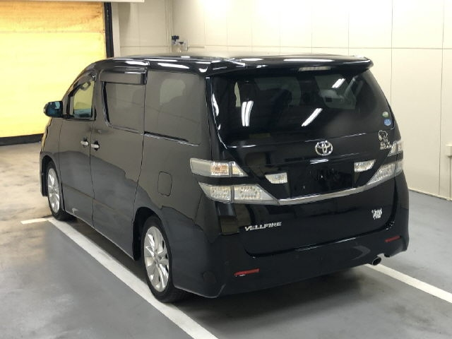TOYOTA VELLFIRE 2010